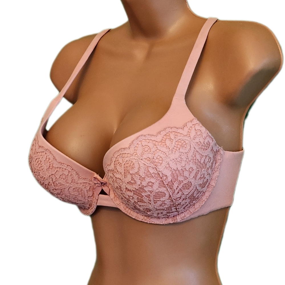 Victoria's Secret Light Pink Body By Victoria Push-Up Bra 36C